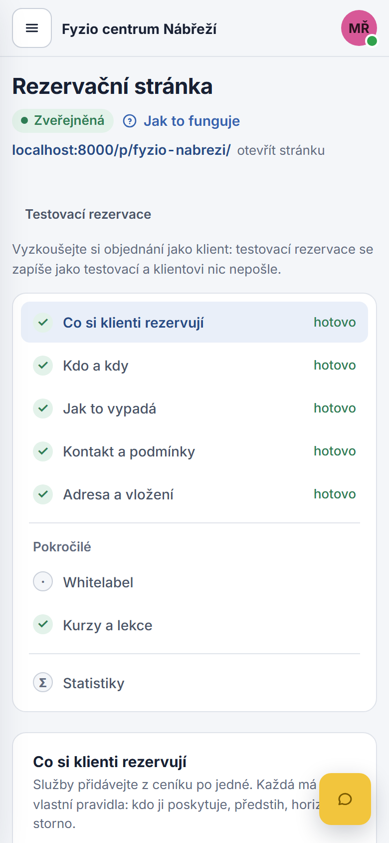 Rezervační stránka na mobilu: výběr služby